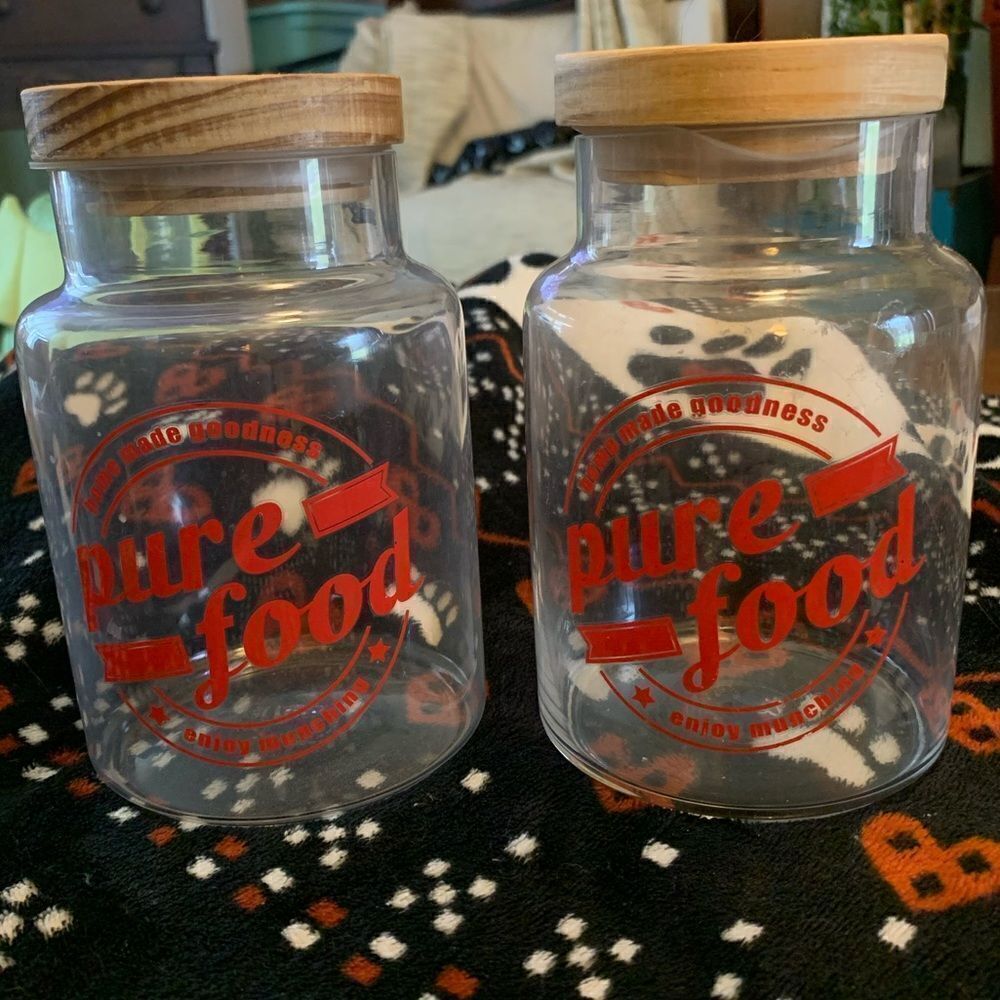 GLASS jars with lids